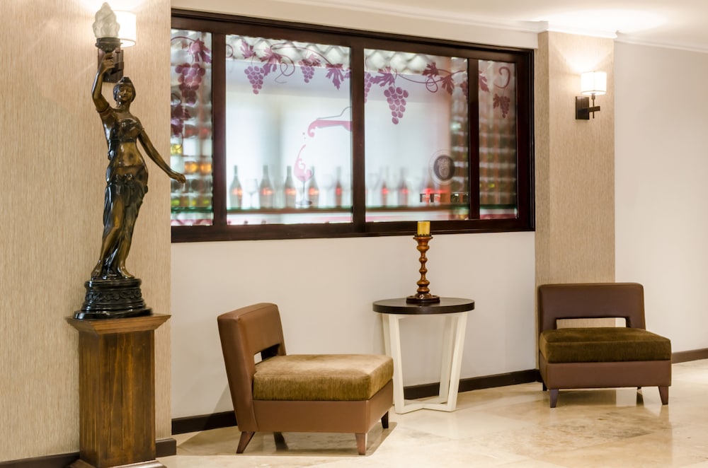 Clarion Amon Plaza 42/60