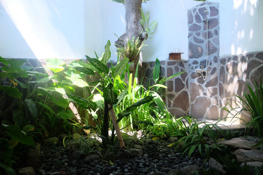 Villa Boreh Beach Resort And Spa 57/64