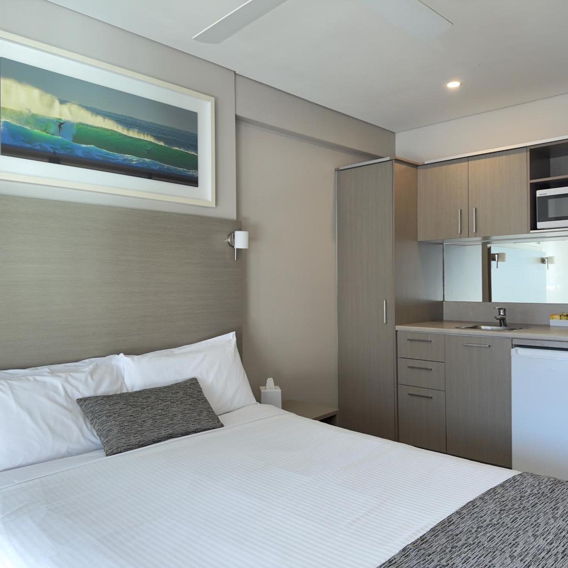 Motel, Queen Bed, Ocean View