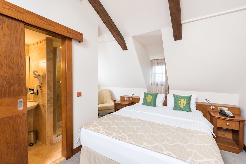 Lindner Hotel Prague Castle 4/50