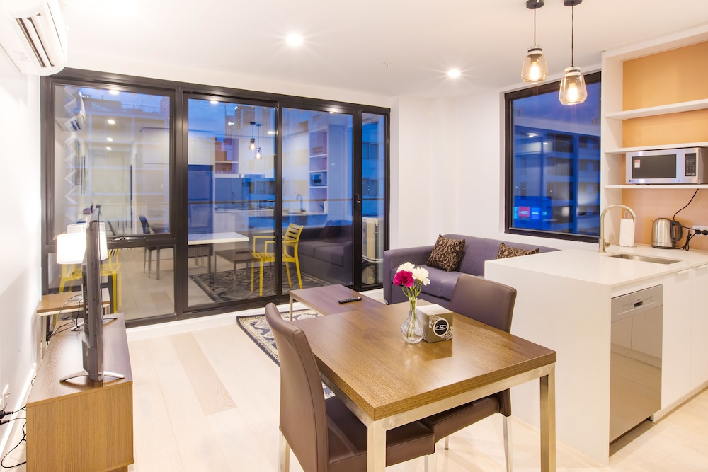 Spencer Street Apartments 33/41