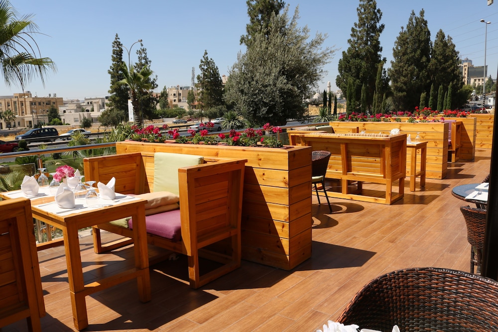 Olive Tree Hotel 35/50