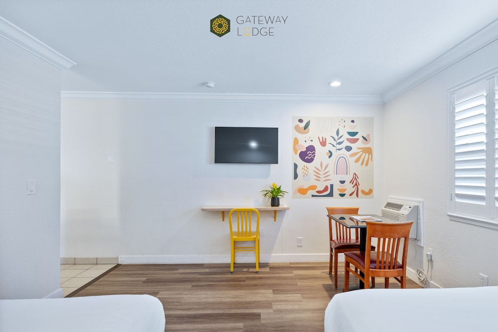Gateway Lodge 20/36
