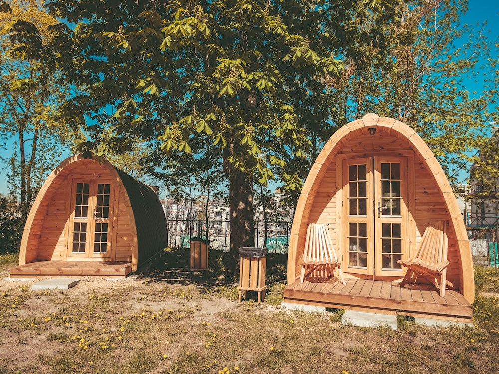 Downtown Forest Hostel & Camping 47/50