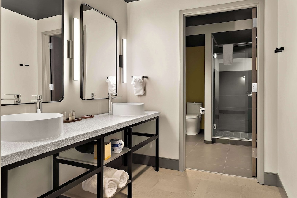 CityFlatsHotel - Port Huron, an Ascend Collection Hotel 39/40