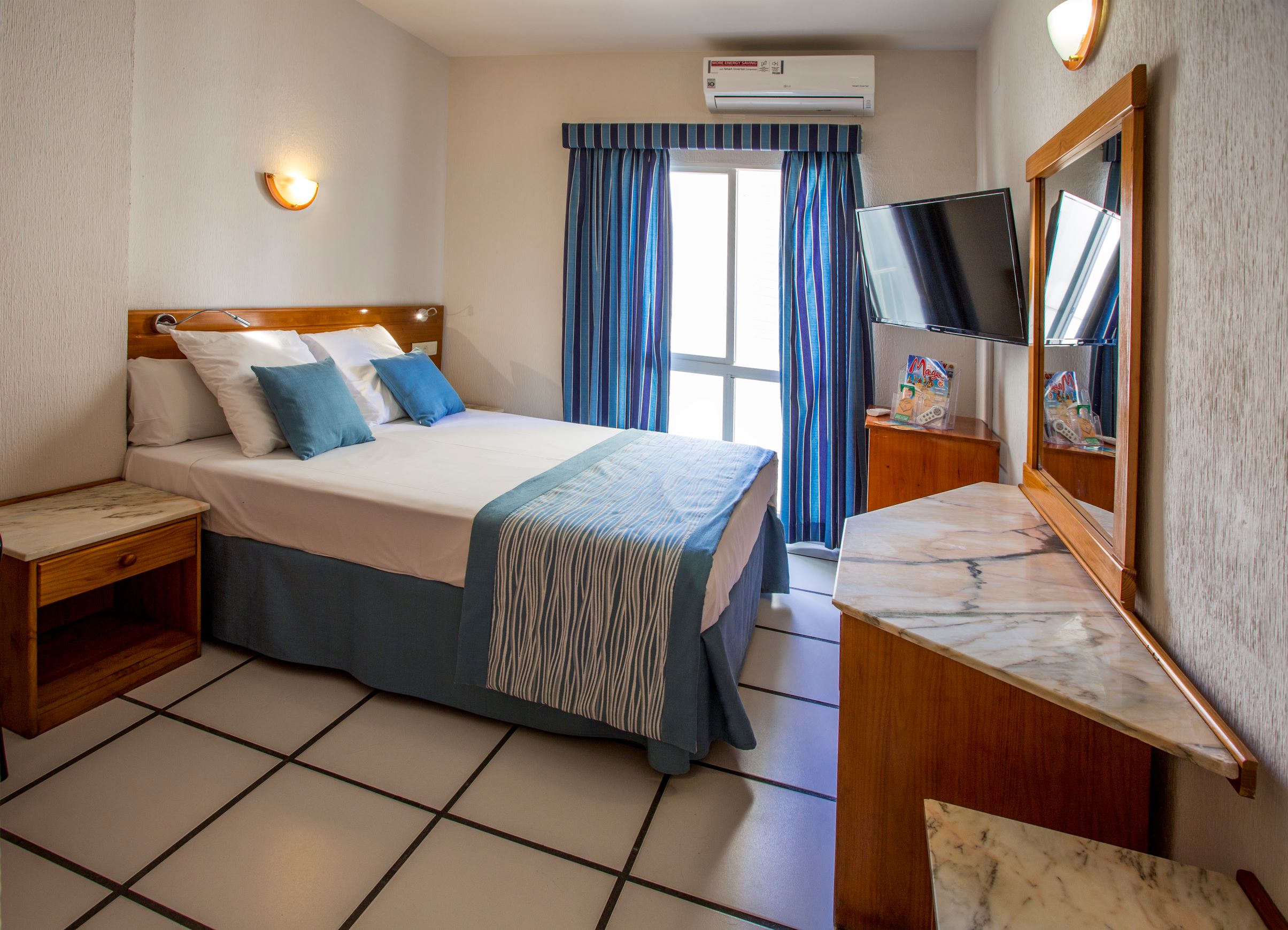 JUNIOR, DOUBLE BED
