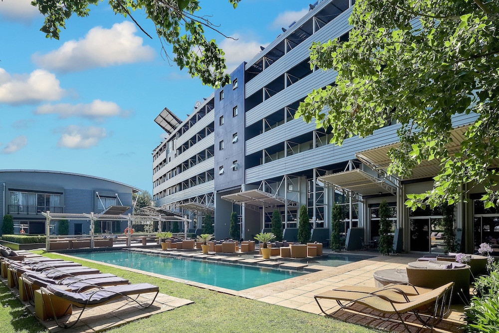 Protea Hotel By Marriott O R Tambo Airport