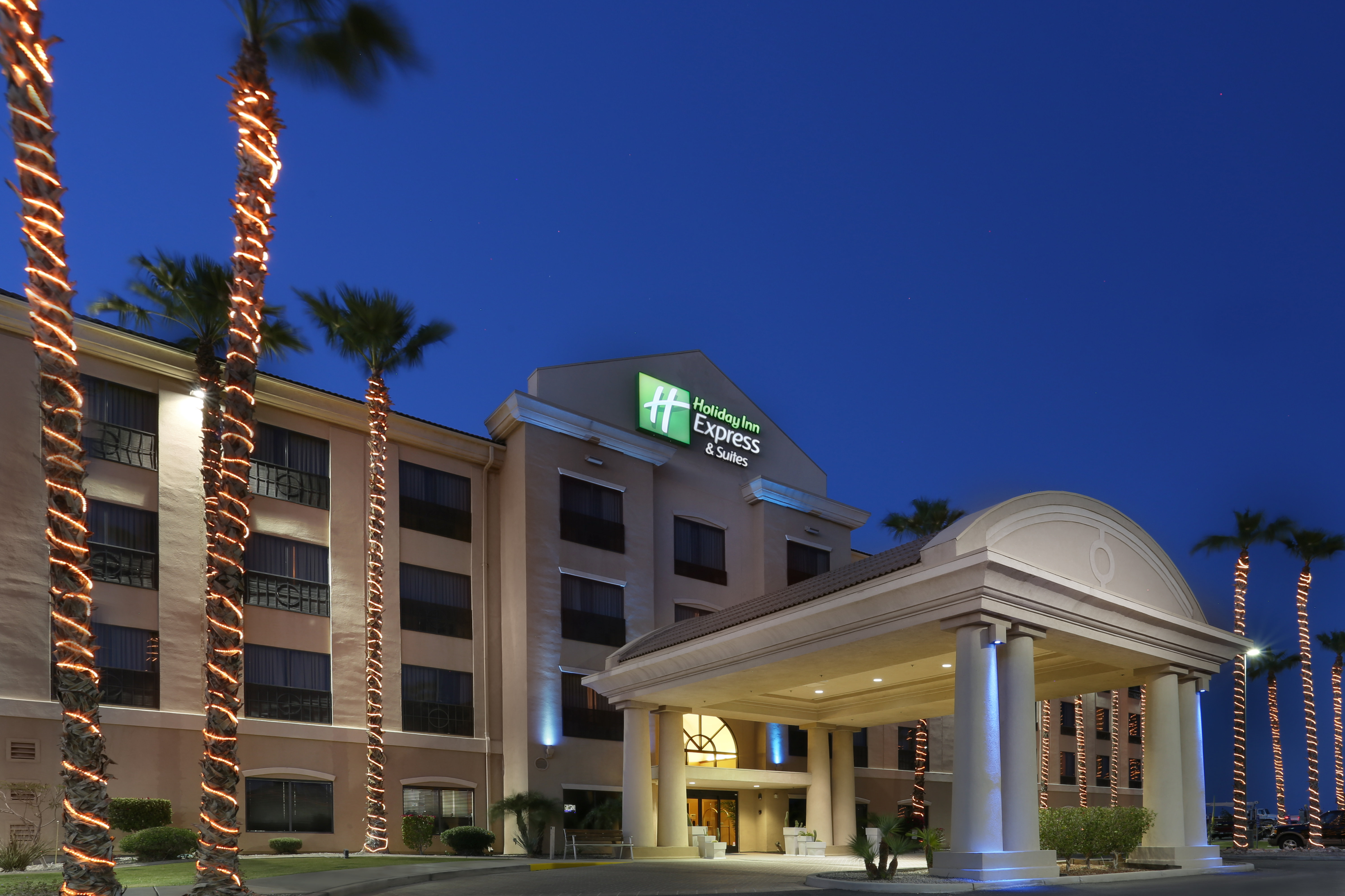 Holiday Inn Express Hotel Suites Yuma 4/79