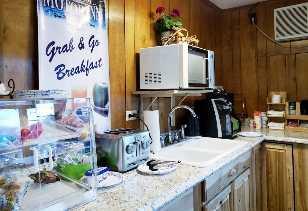 Gorham Motor Inn 45/58