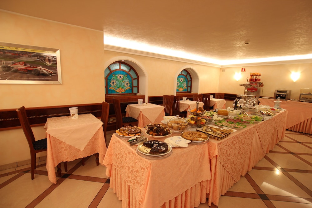 Mokinba Hotel Montebianco 55/71