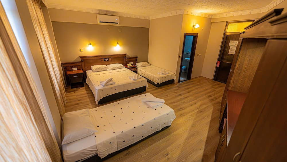 Golmar Beach Hotel 23/73