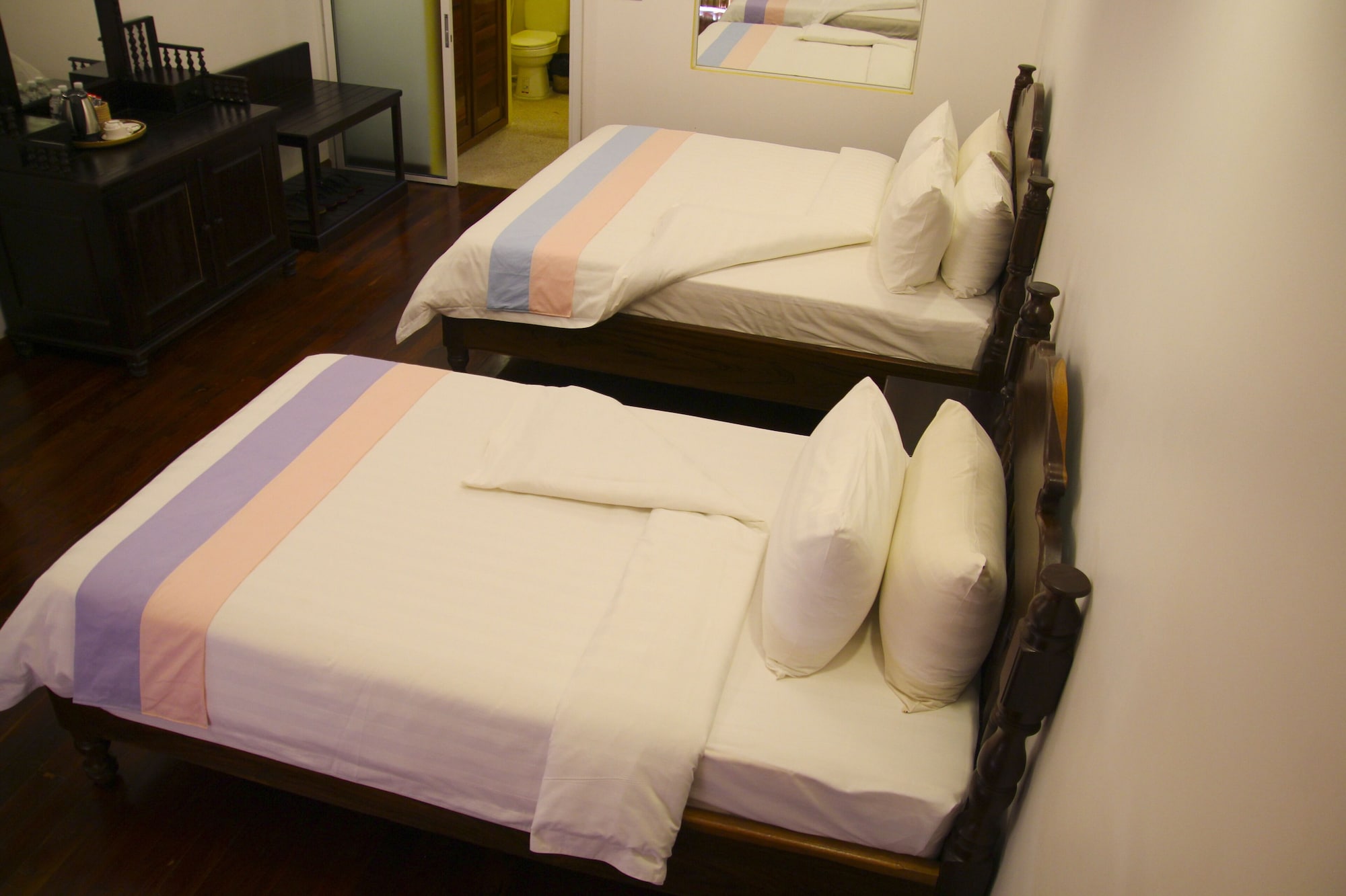 Deluxe, Triple, 1 King and 1 Single Beds, Pool View, La Residence WatBo Hotel 10/10