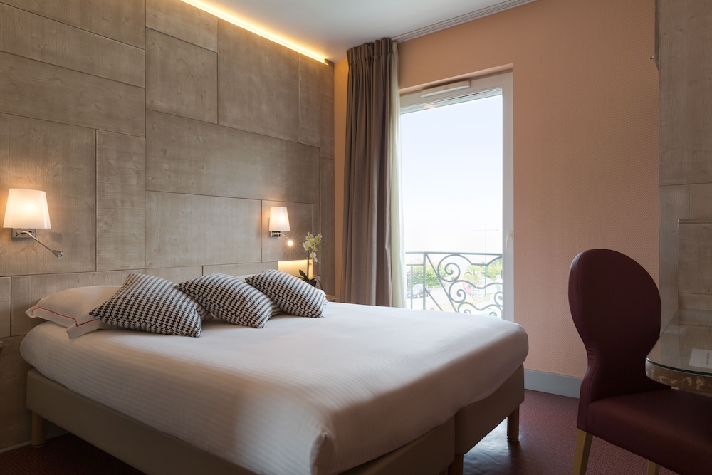 Hotel Alize Evian 18/55