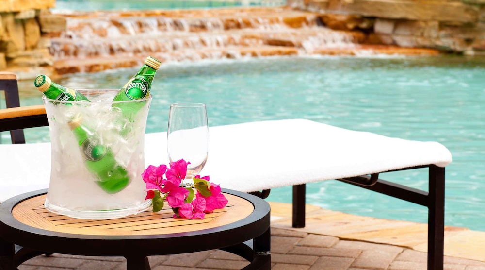 La Playa Beach Resort 60/75