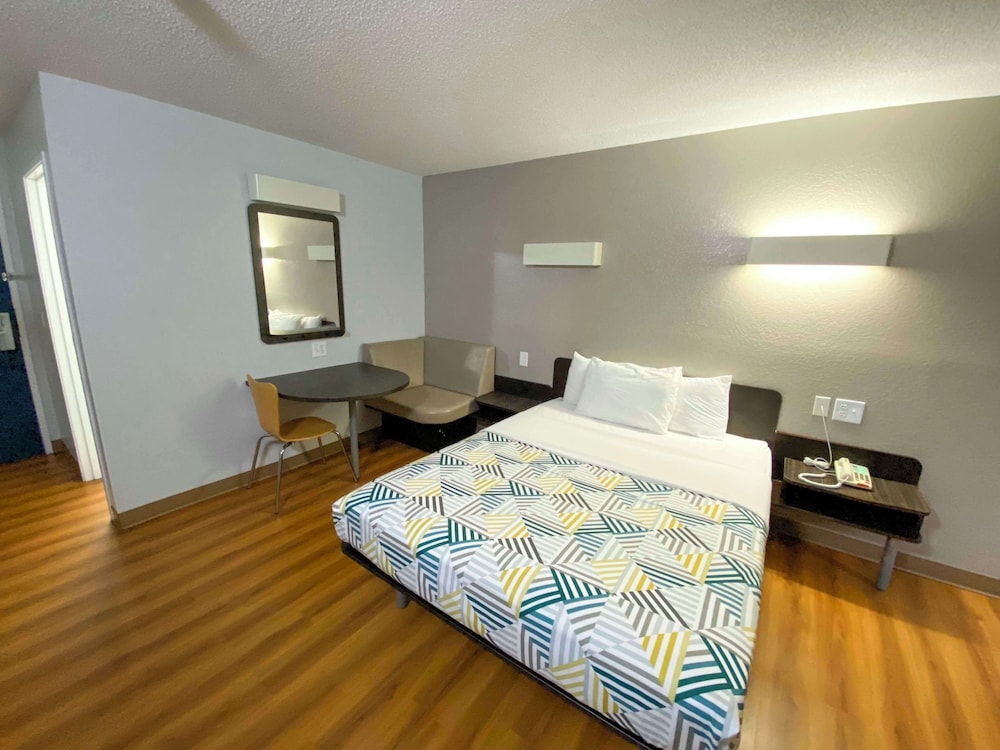 Motel6 Salisbury, MD 35/63