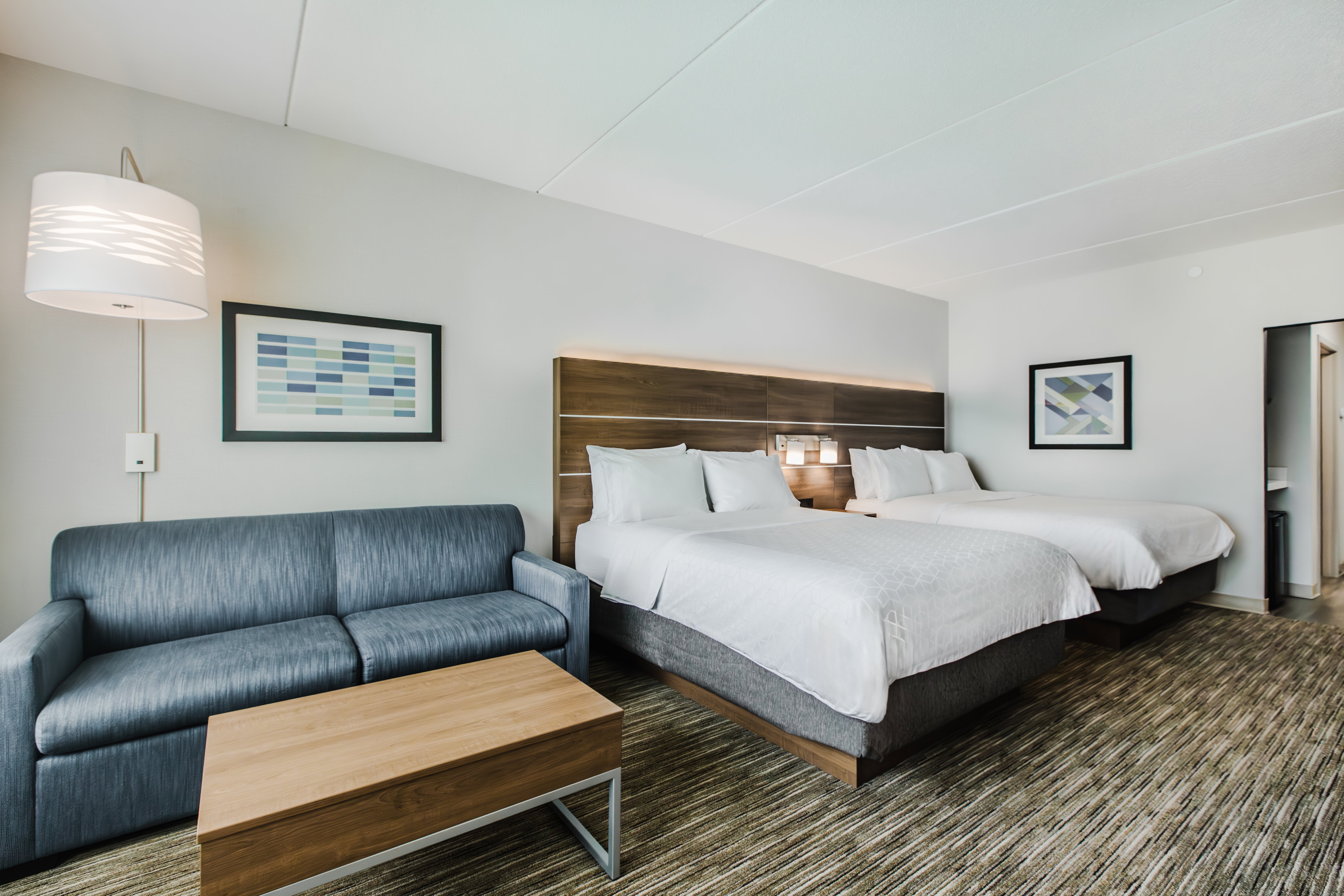 Holiday Inn Express and Suites Welland 27/65