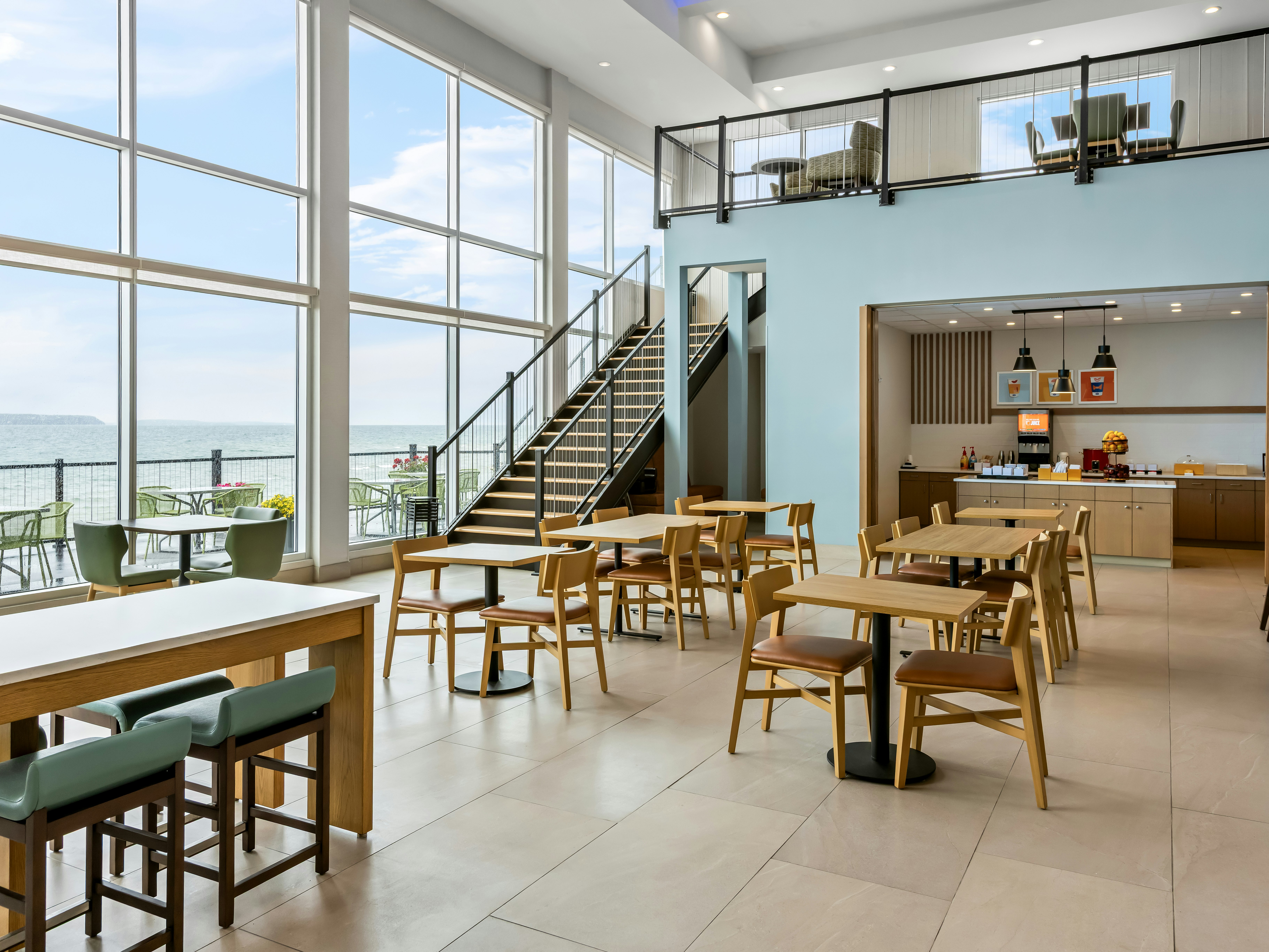 Hampton Inn St Ignace Lakefront Mackinac 35/53