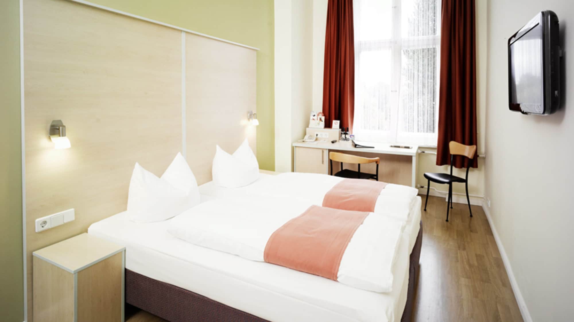 STANDARD, DOUBLE BED