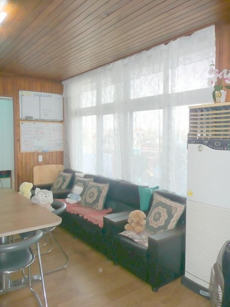 Springflower Guesthouse - Hostel 26/39