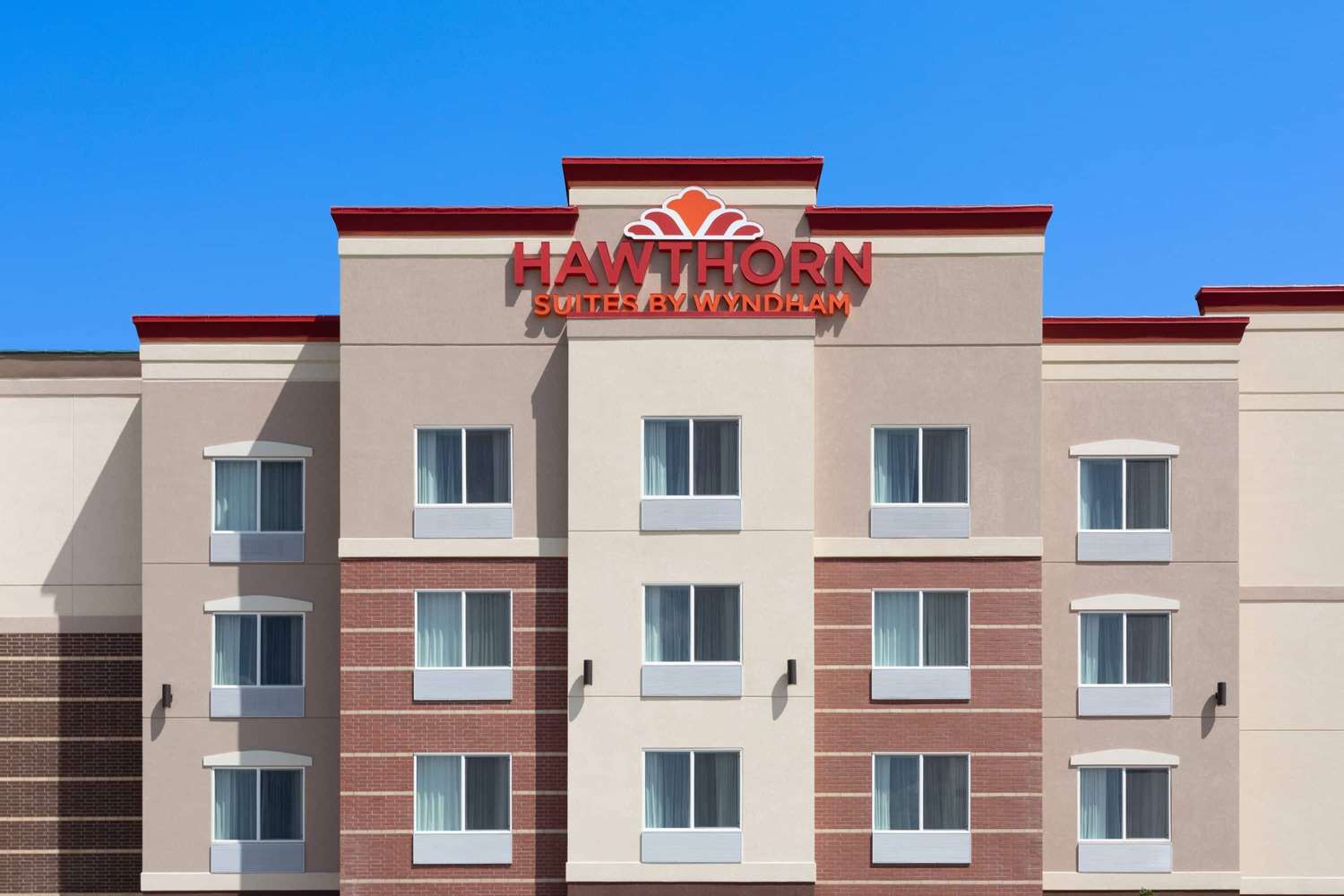 Hawthorn Suites by Wyndham Loveland 2/43