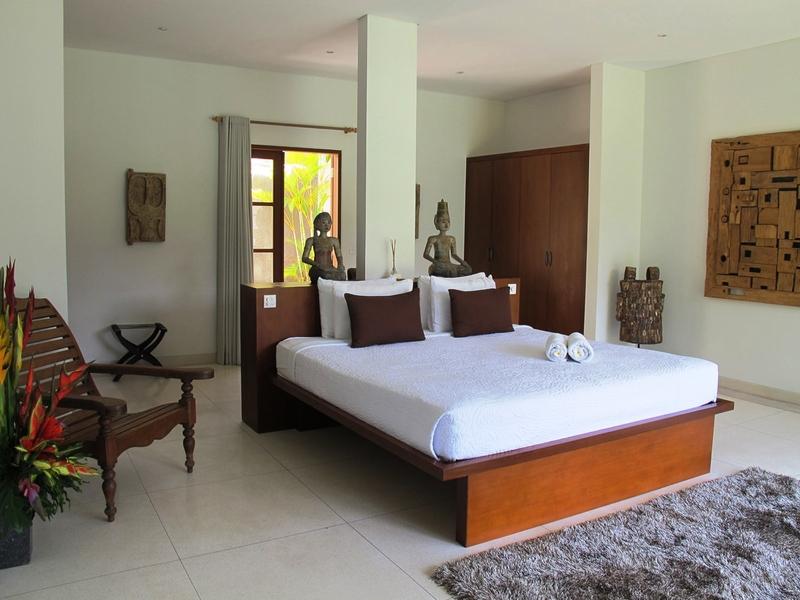 5 BEDROOM POOL VILLA.