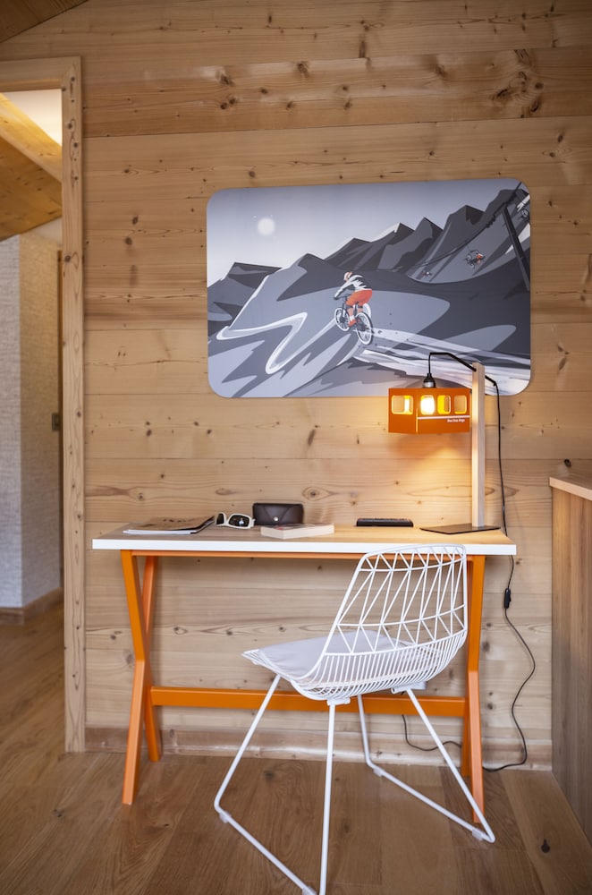 Base Camp Lodge 30/50