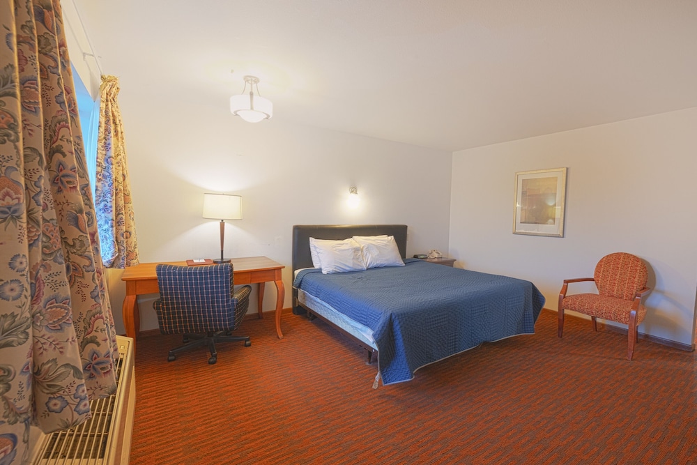 Harlan Inn and Suites By OYO Harlan 12/56
