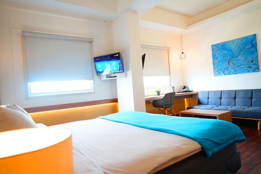 Deka Hotel Surabaya HR Muhammad 10/50