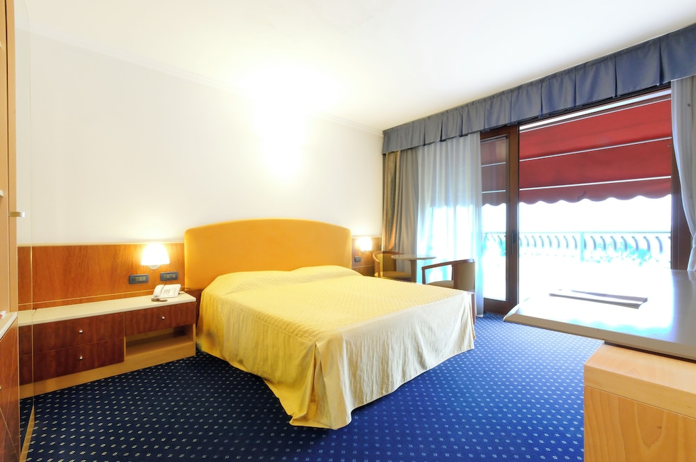 Eurocongressi Hotel 12/35