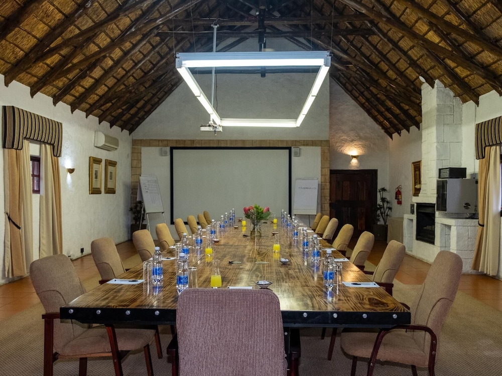Zebra Country Lodge 38/50