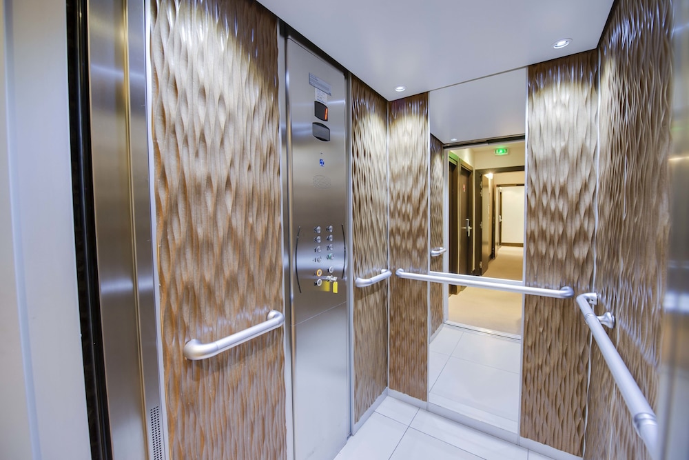 Hotel Source 60/61