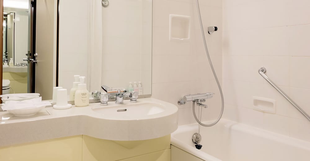 Jr Hotel Clement Takamatsu 50/50