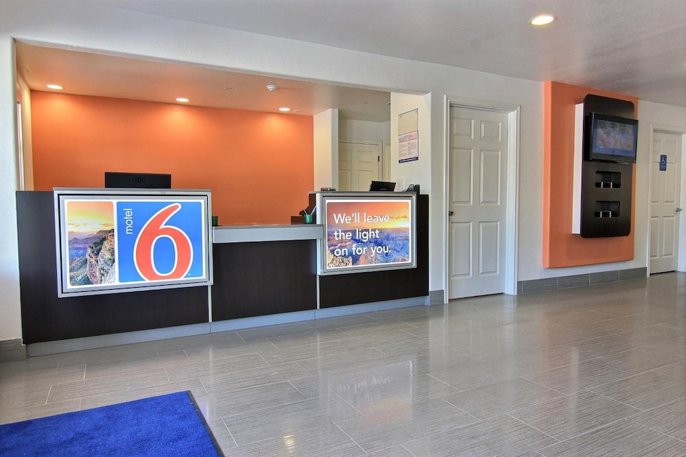 Motel6 Rockport, TX 10/58
