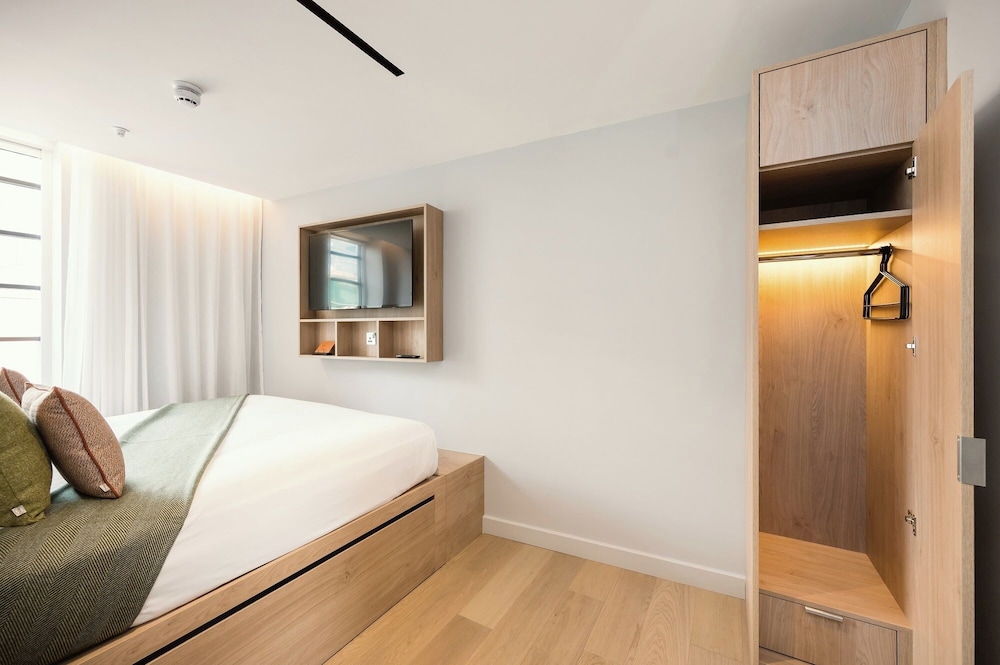 1 BEDROOM, APARTMENT