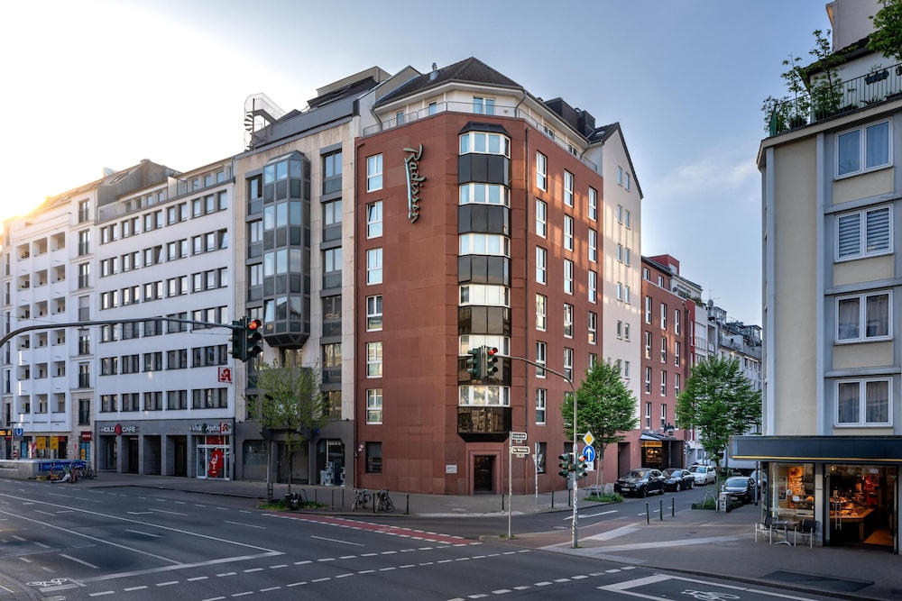 Radisson Hotel Dusseldorf City Center 61/65