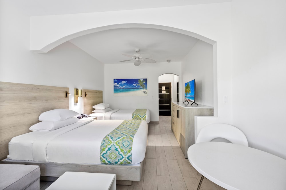 STANDARD, 2 DOUBLE BEDS
