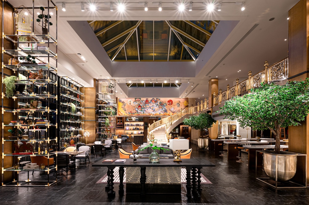 Montien Hotel Surawong Bangkok 28/48