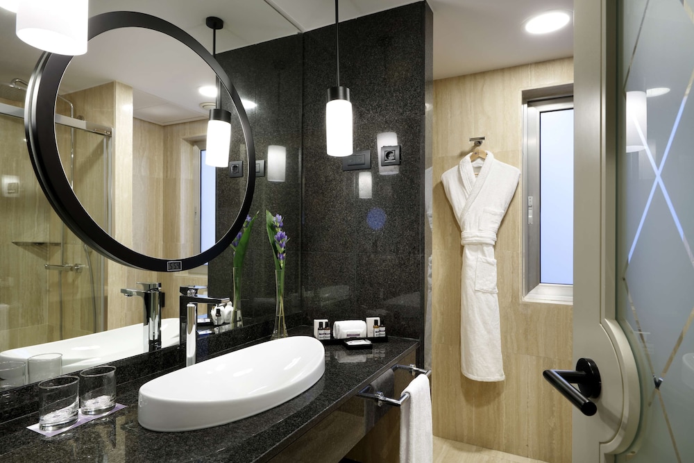 Hyatt Regency Hesperia Madrid 63/65