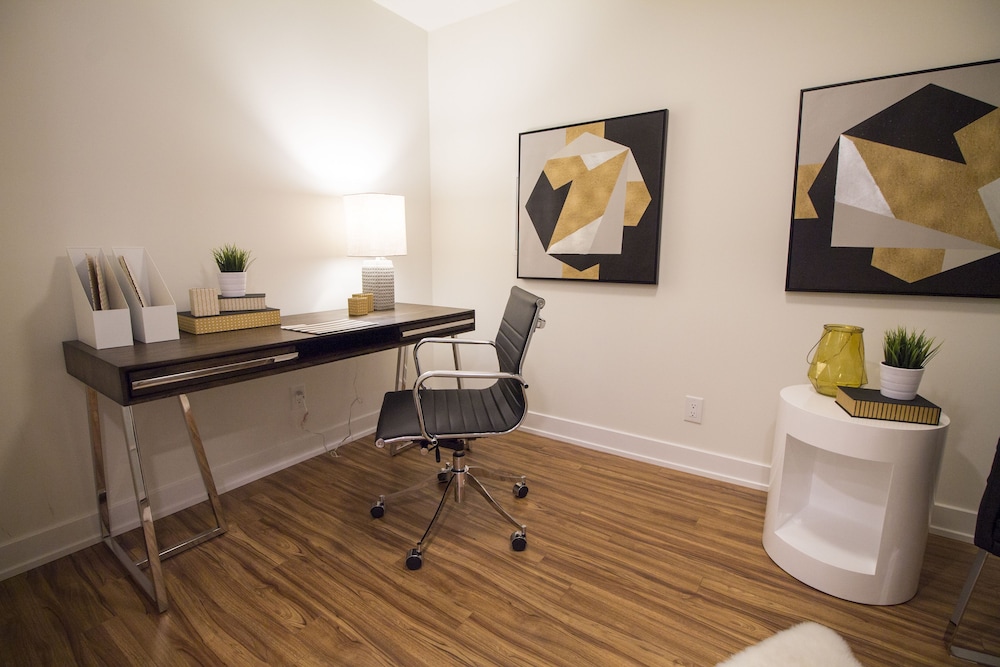 Liv Extended Stay 65/74