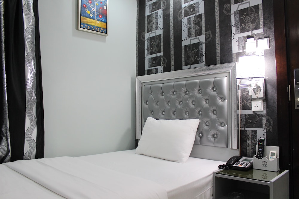 Interconnecting Room