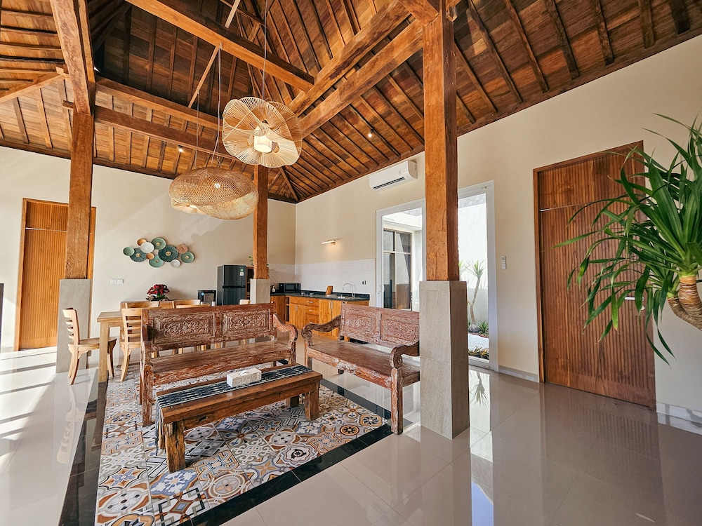 Svarna Suite Seminyak 15/62