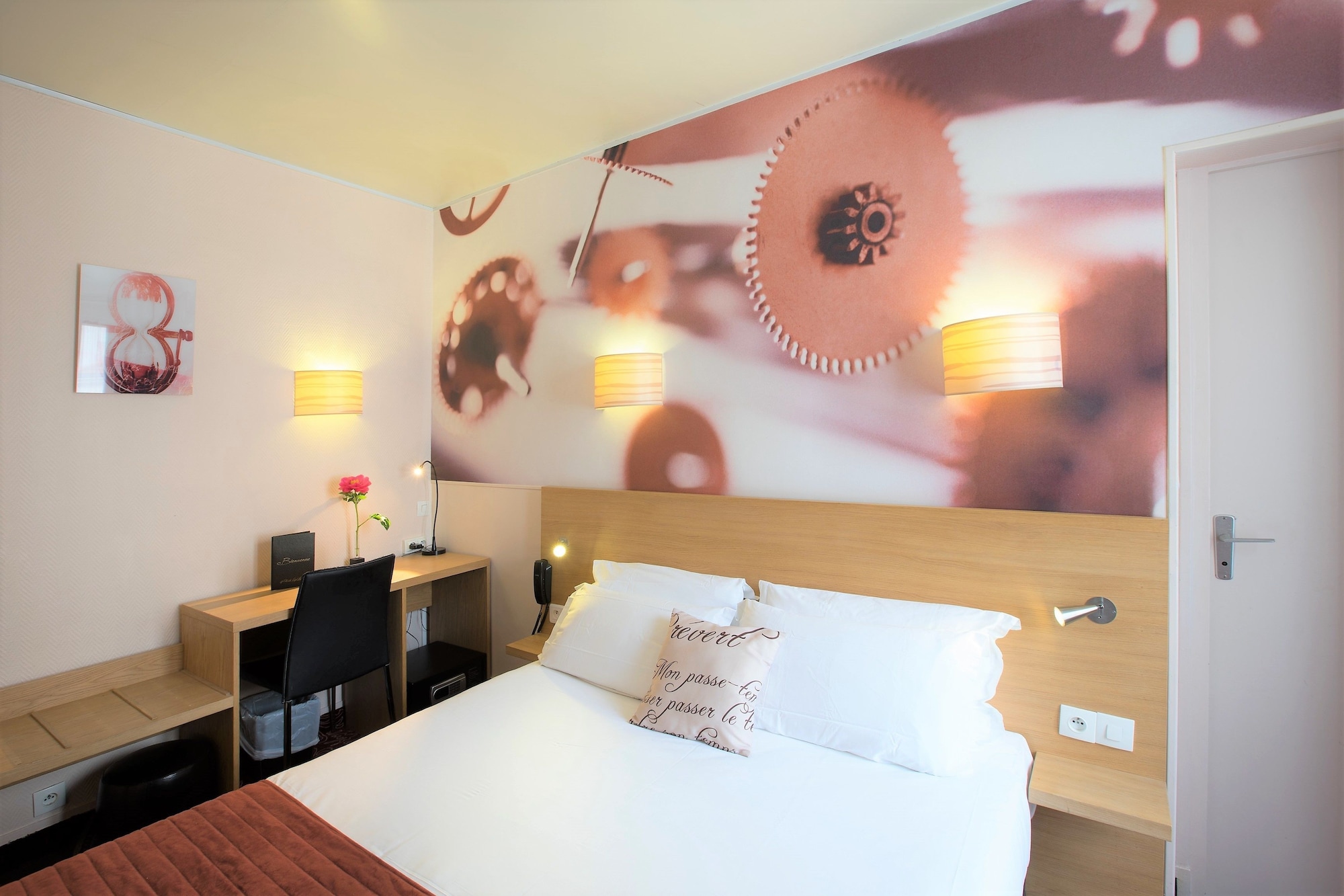 Adjoining, 2 Double Beds، Ariane Montparnasse 6/10