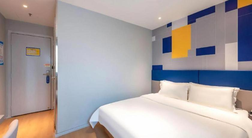 7 Days Inn (Guangzhou Xinshi Baixin Plaza) 24/50