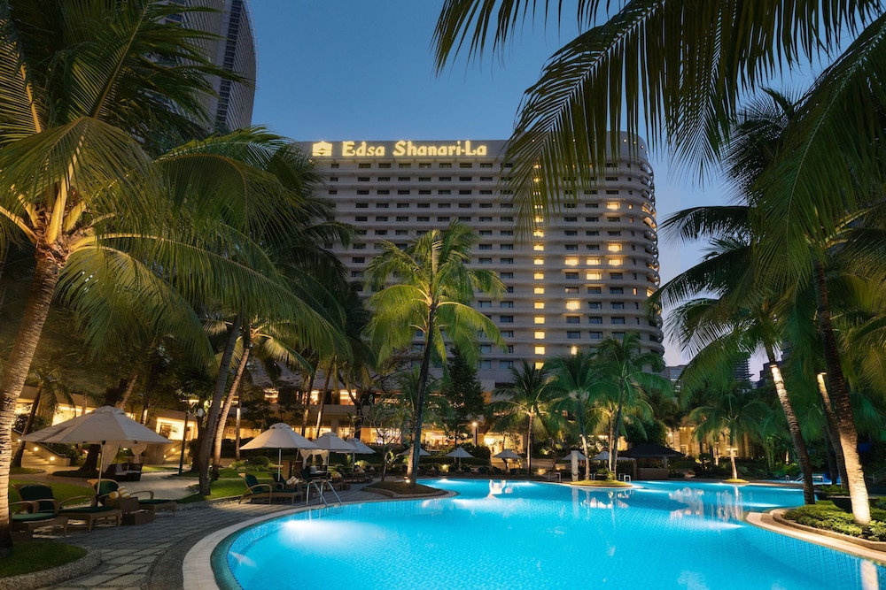 EDSA Shangri-La Manila in MANDALUYONG