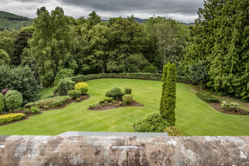 Pine Trees Hotel Pitlochry 62/65