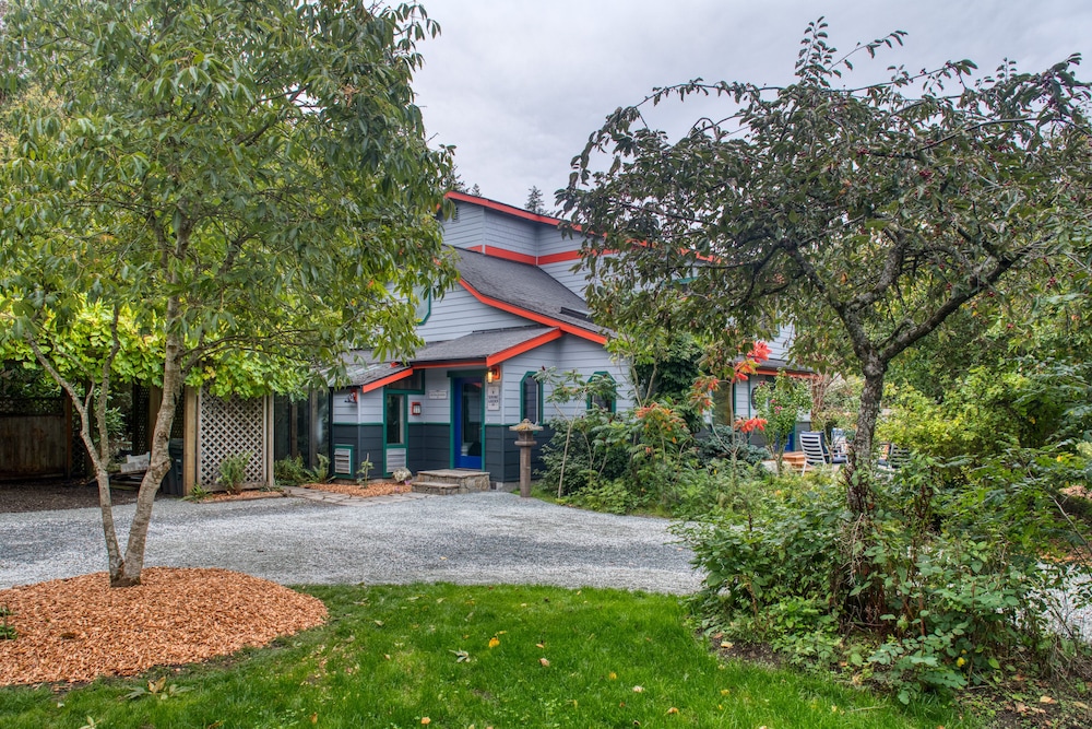Sehome Garden Inn 20/29