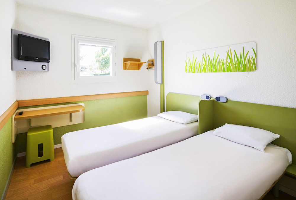 Ibis Budget Paris Porte D'aubervilliers 27/69