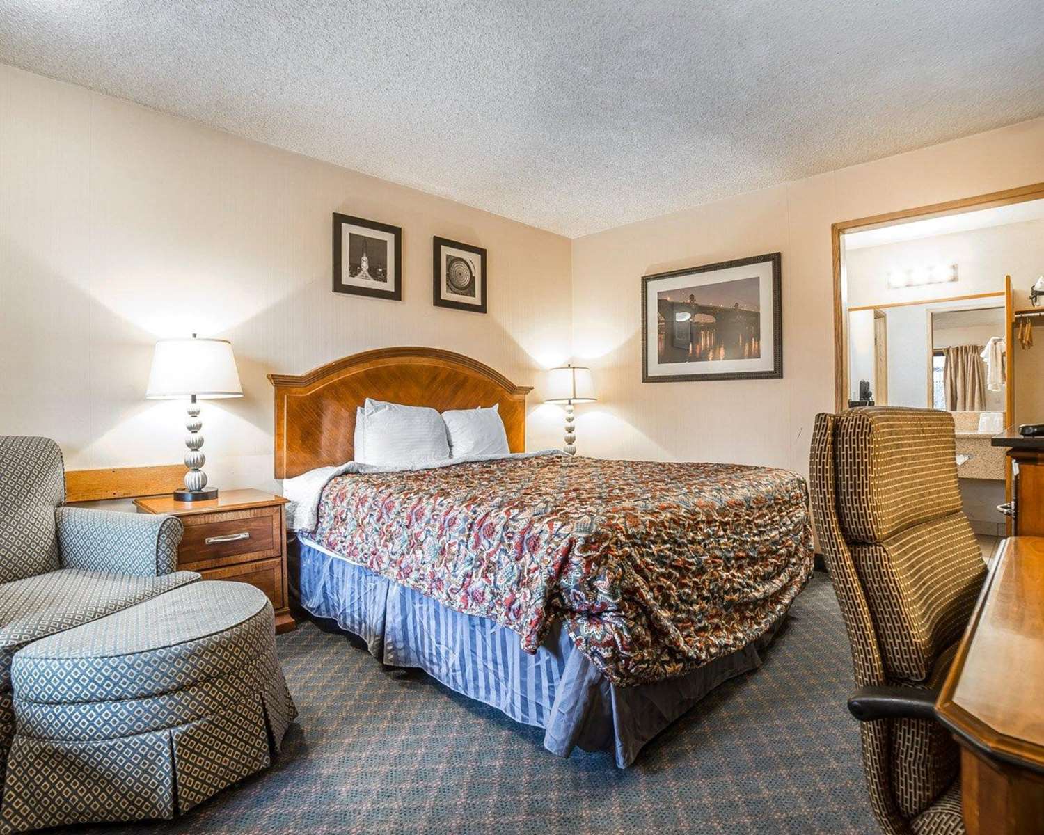 Room, Queen Bed, Rodeway Inn Baker City 4/4