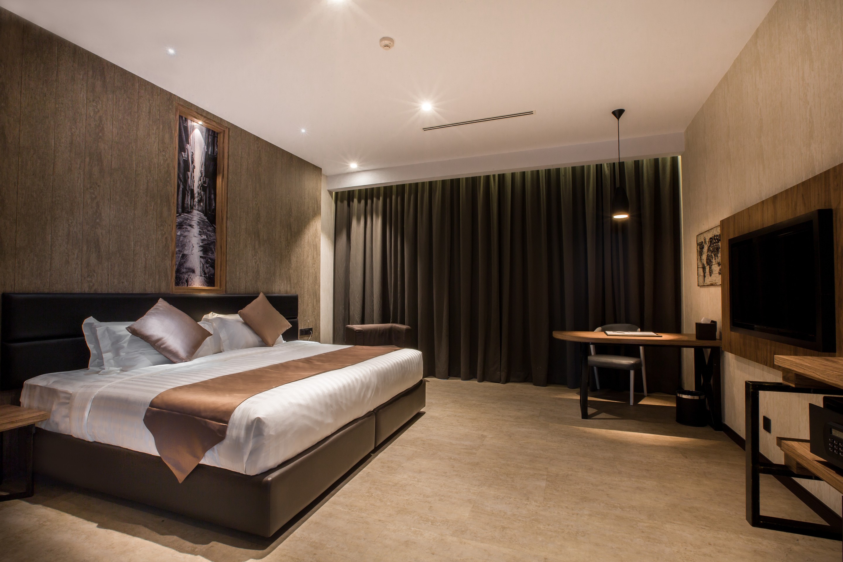 Deluxe, Double Bed