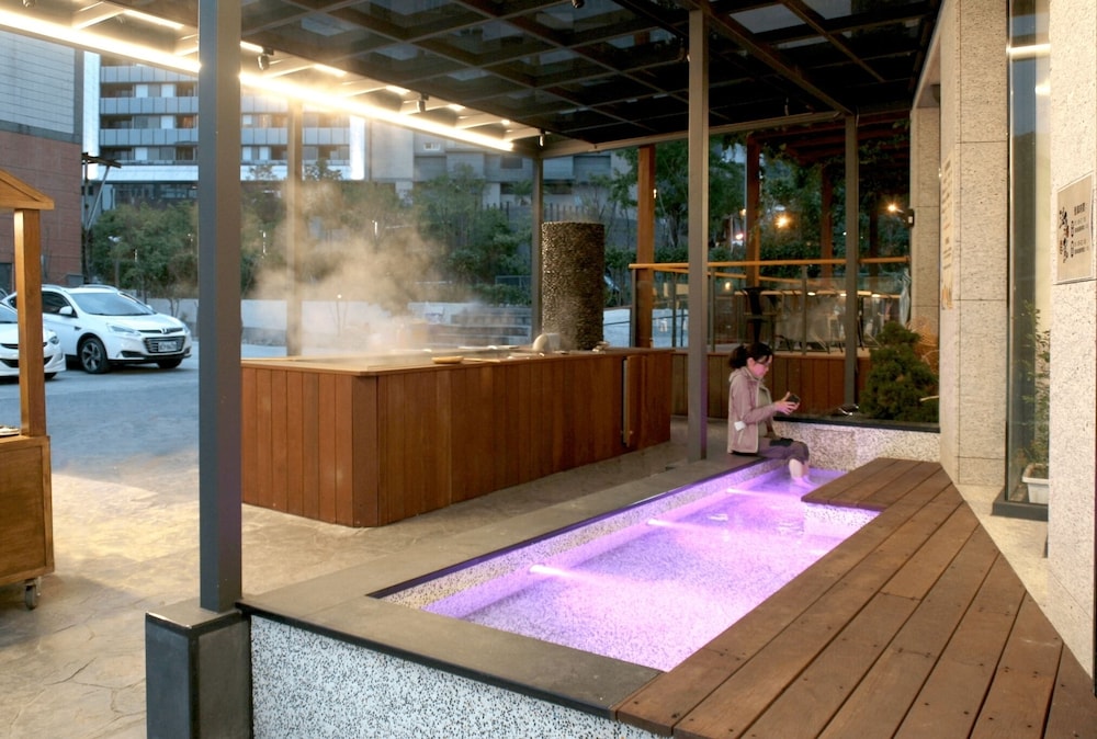 Gamalan FL Spring Hotel 4/42